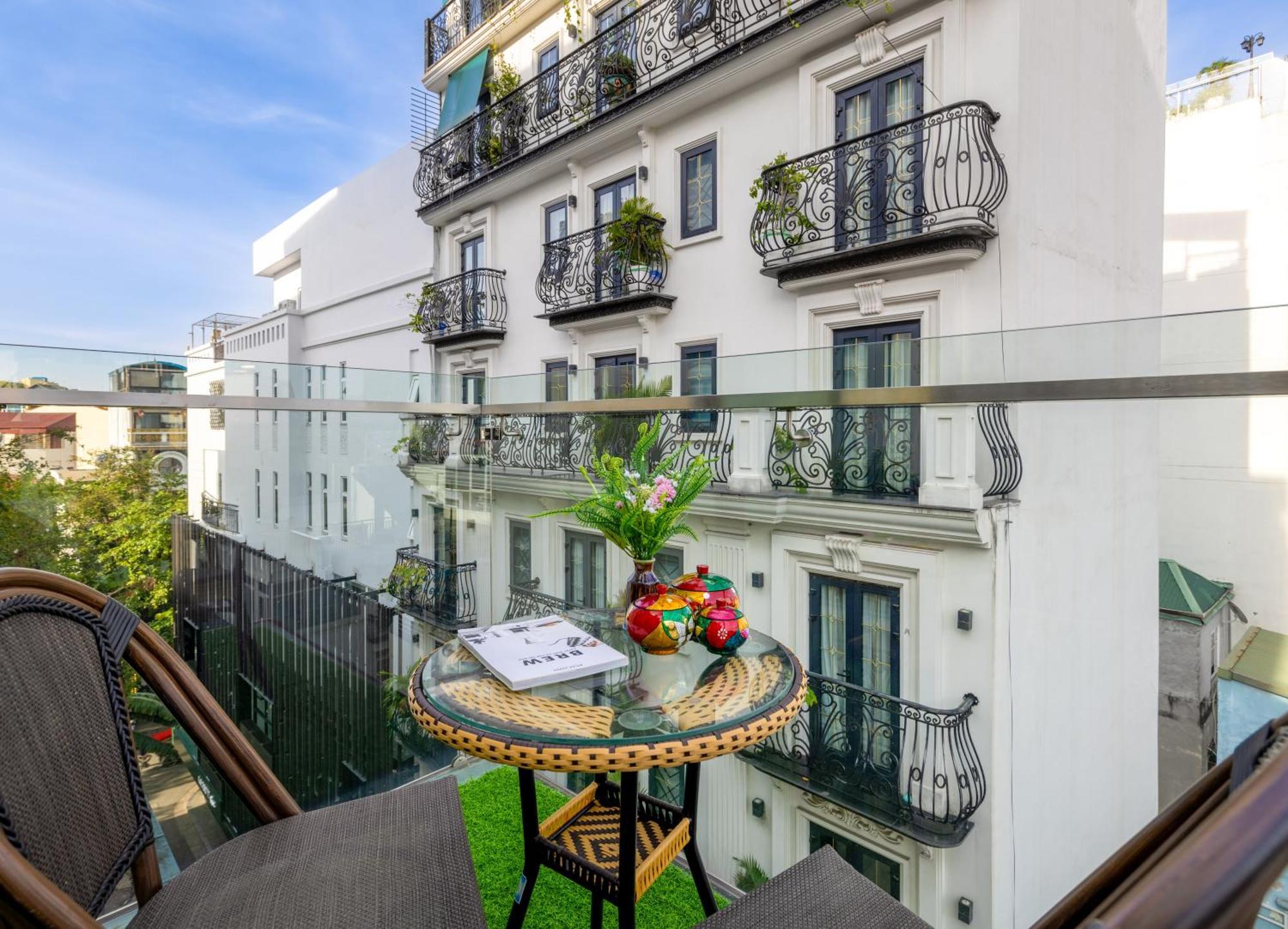 Calista Trendy Hotel & Spa Hanoi Exterior photo
