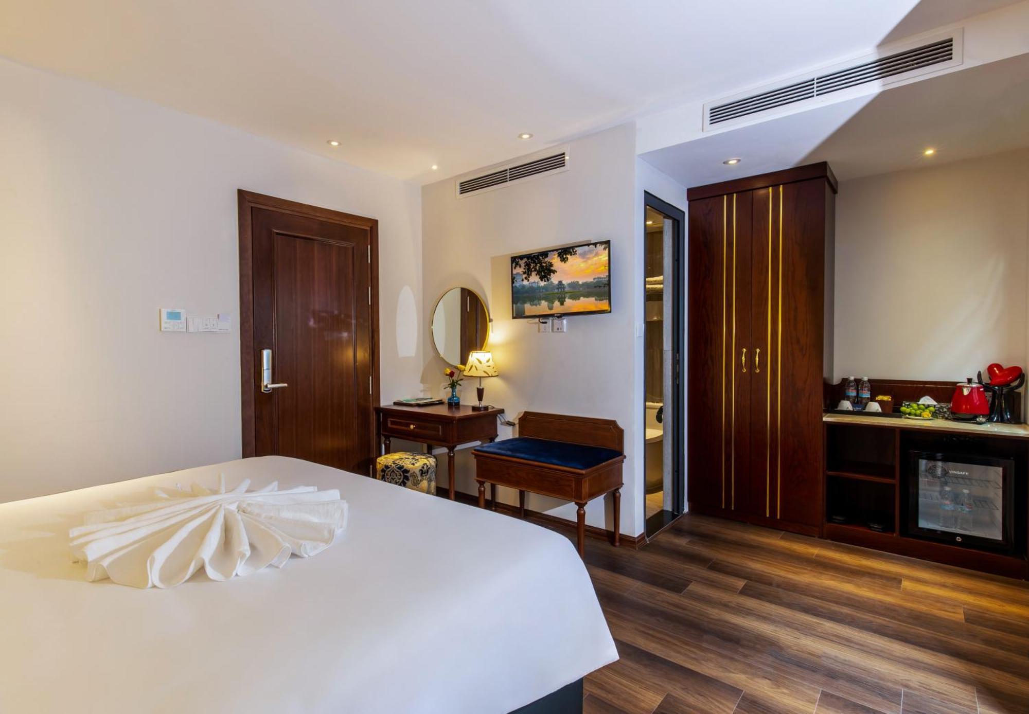 Calista Trendy Hotel & Spa Hanoi Exterior photo