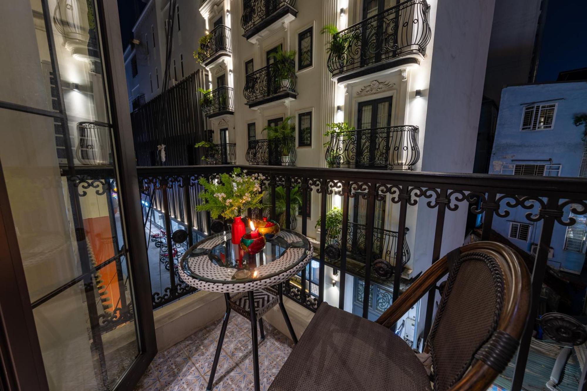 Calista Trendy Hotel & Spa Hanoi Exterior photo